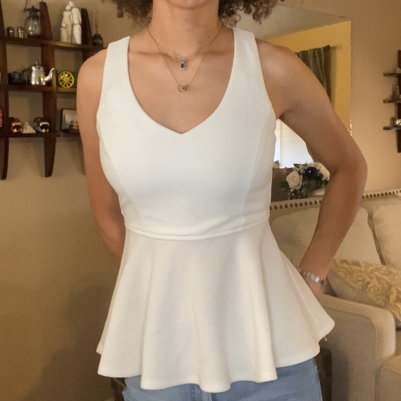 BUNDLE OF SUPER CUTE TOPS!!!! - Picture 3 of 8